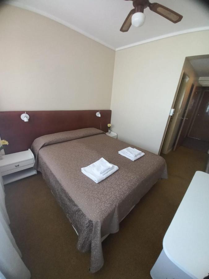 America Hotel 2*